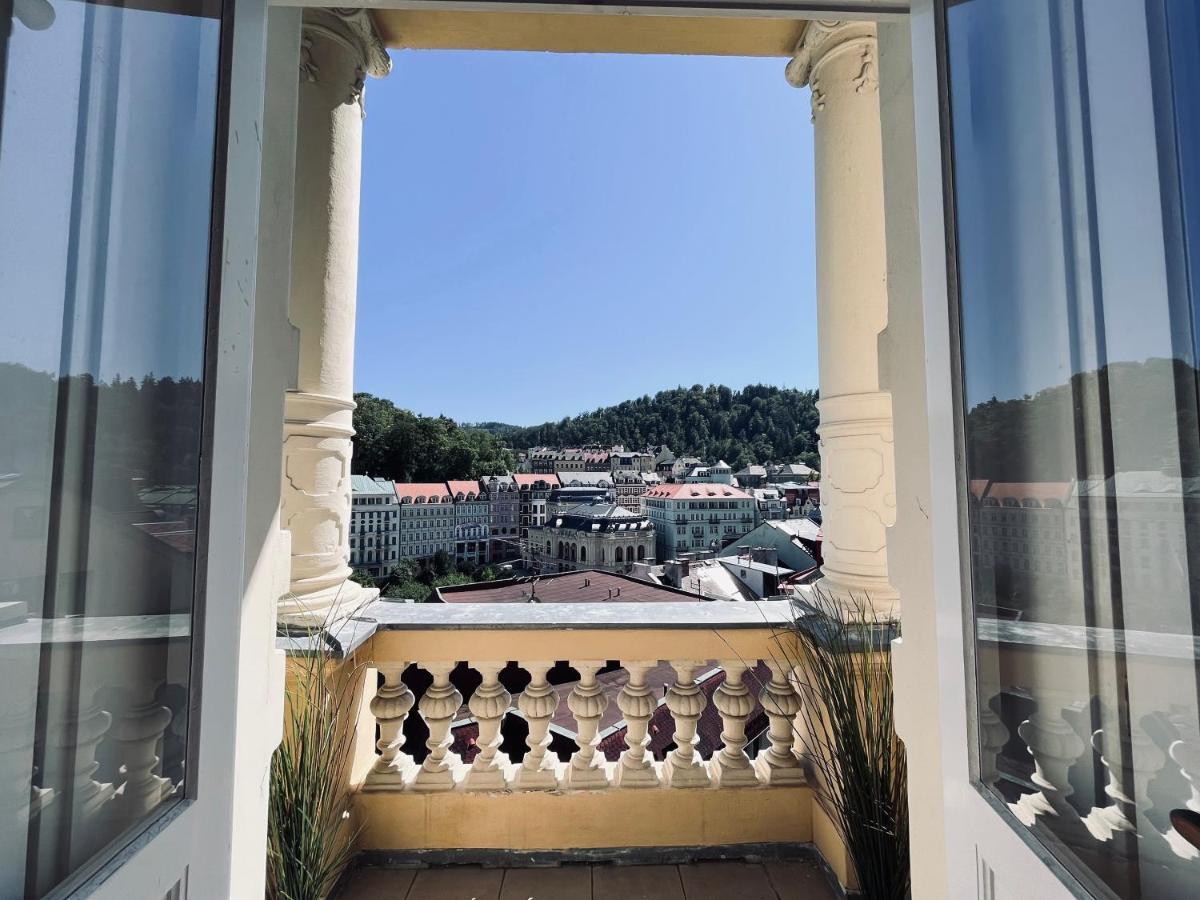 Bohemian City - Amazing View, Garage Κάρλοβι Βάρι Εξωτερικό φωτογραφία